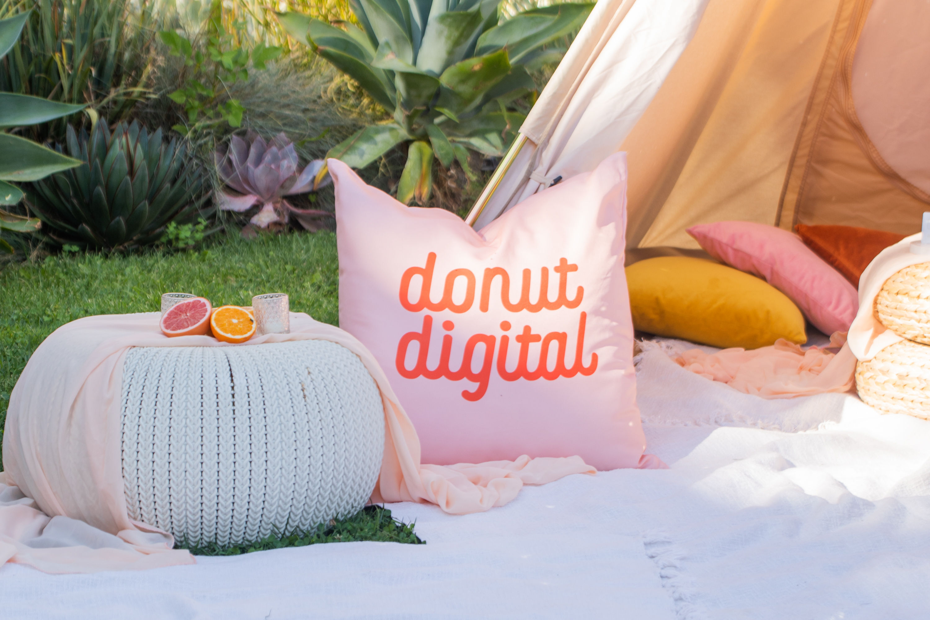 Outdoor event pillows